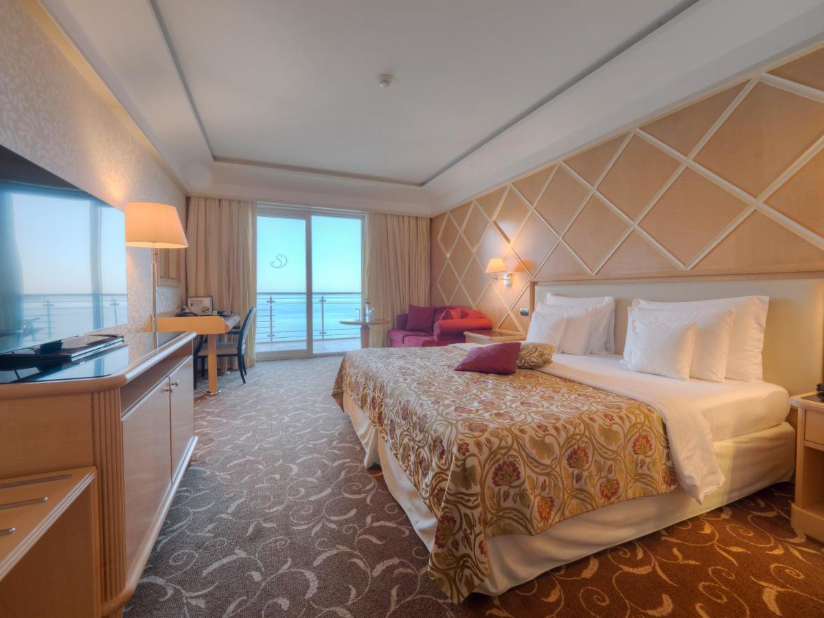 Splendid Conference & Spa Resort Budva Exterior photo Deluxe room