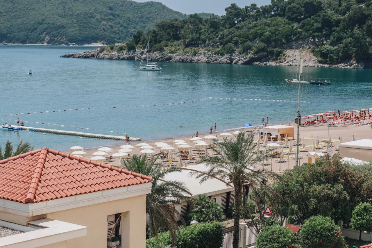 Splendid Conference & Spa Resort Budva Exterior photo View of the beach