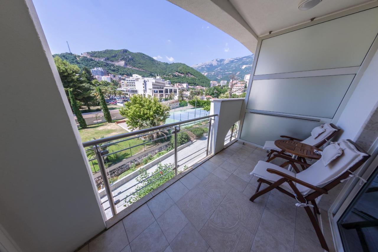 Splendid Conference & Spa Resort Budva Exterior photo A balcony