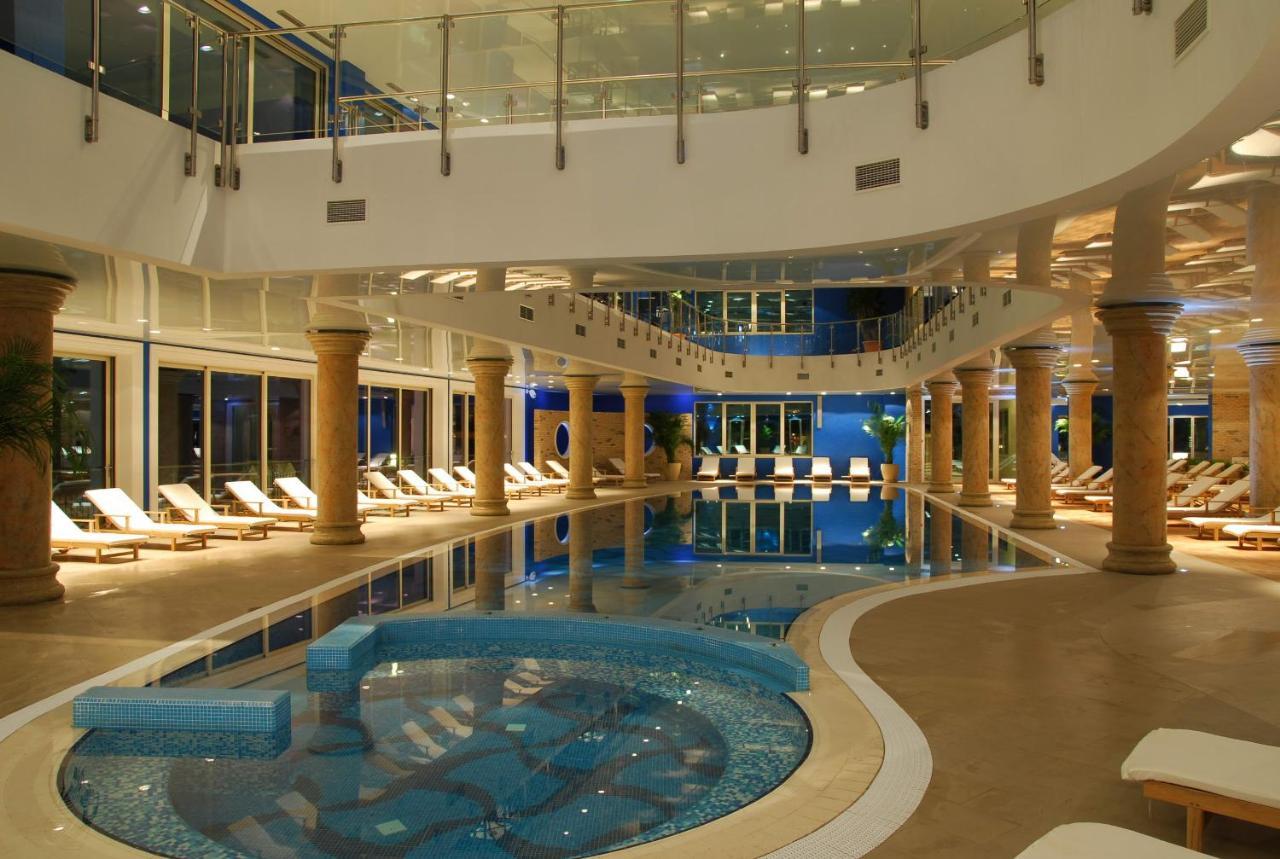 Splendid Conference & Spa Resort Budva Exterior photo The spa at the hotel