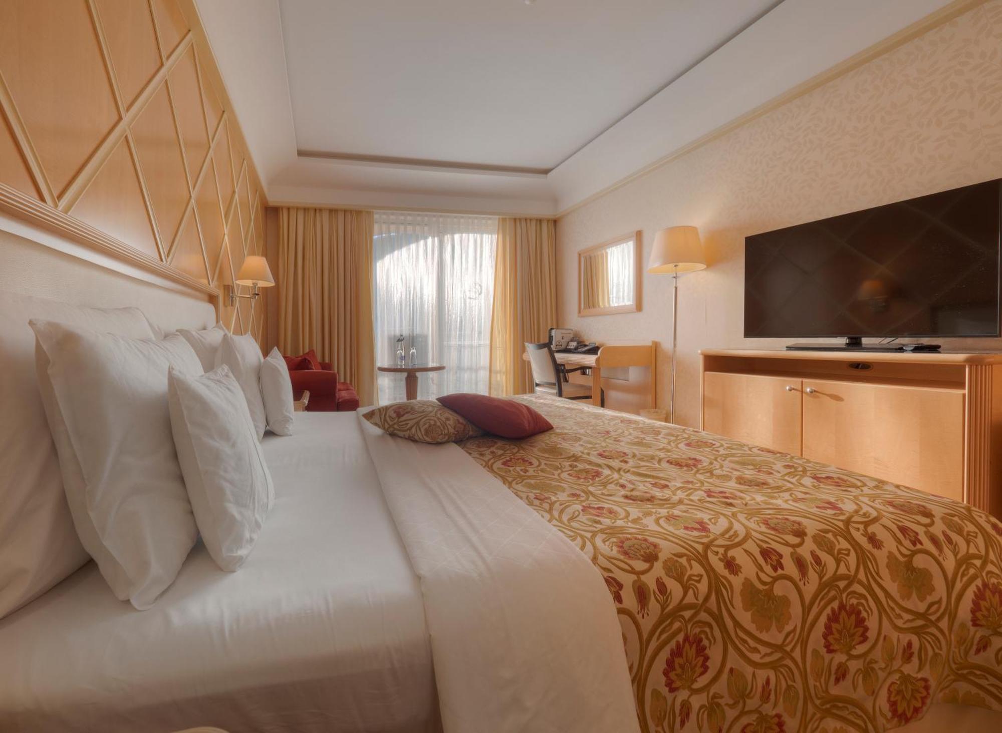 Splendid Conference & Spa Resort Budva Room photo A room at the hotel