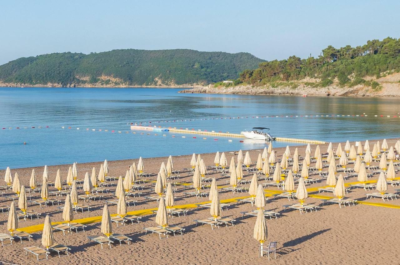 Splendid Conference & Spa Resort Budva Exterior photo Beach in the town of Malinska