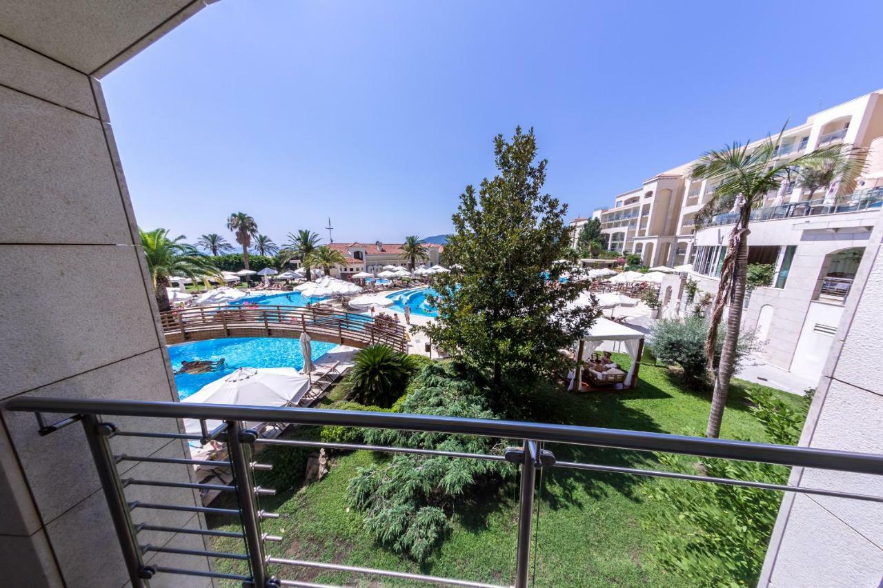 Splendid Conference & Spa Resort Budva Exterior photo A view of the hotel