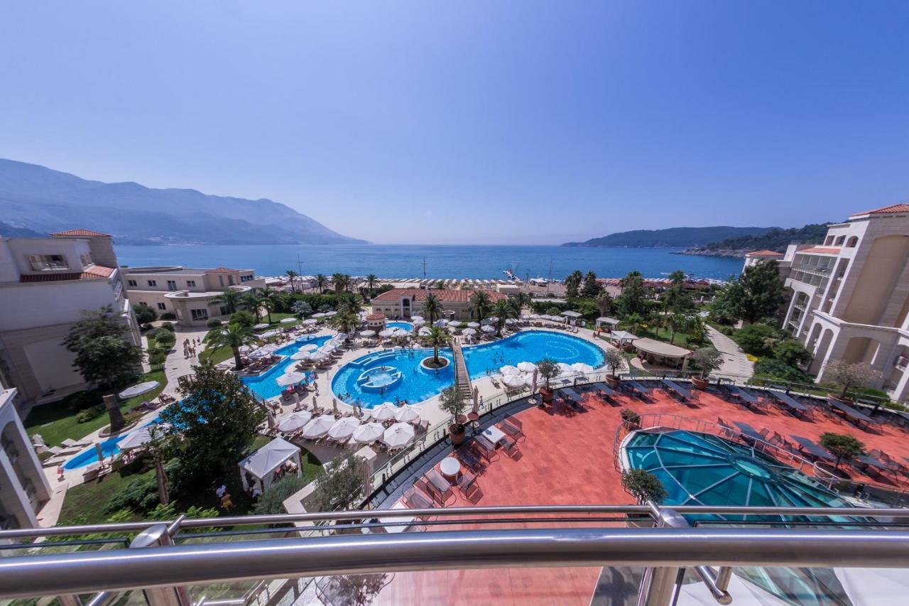Splendid Conference & Spa Resort Budva Exterior photo View of the hotel